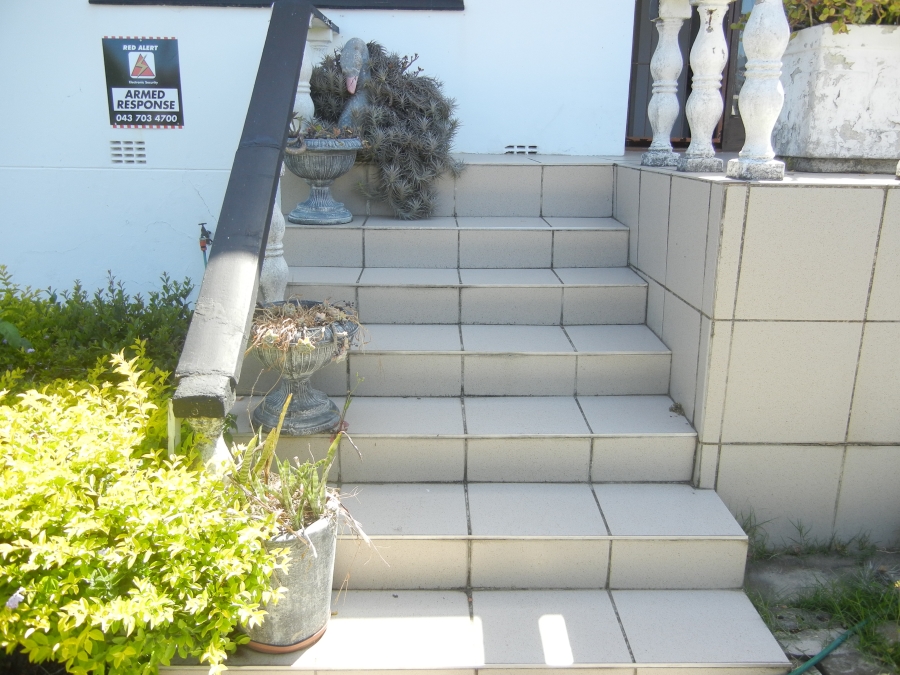 9 Bedroom Property for Sale in Sunnyridge Eastern Cape